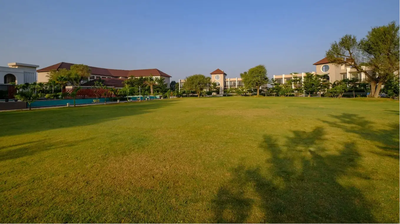 Utsav Lawns
